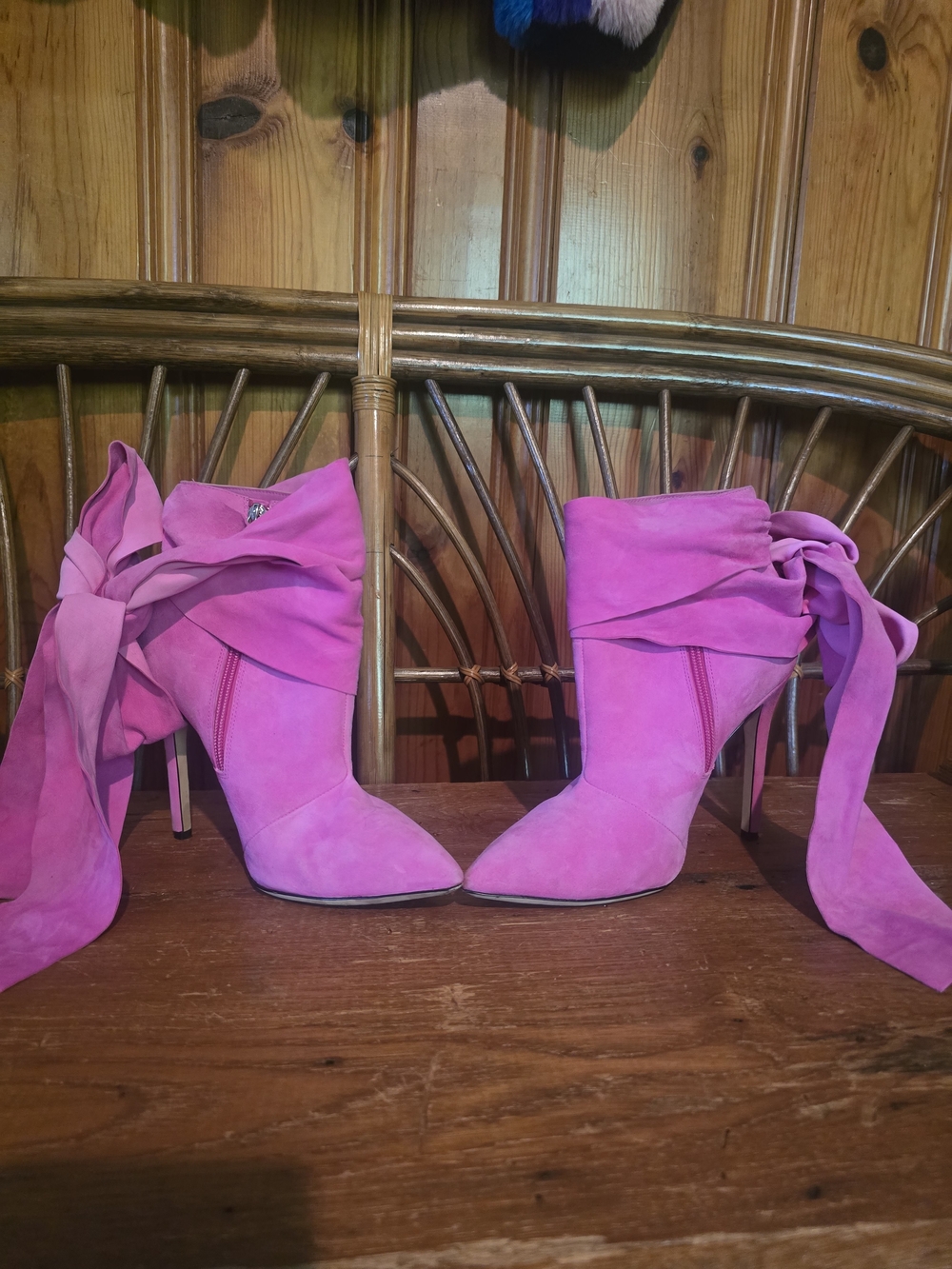 Aminah Abdul Jillil Amira Pink Suede Bow Stiletto Ankle Boot - Picture 5 of 16